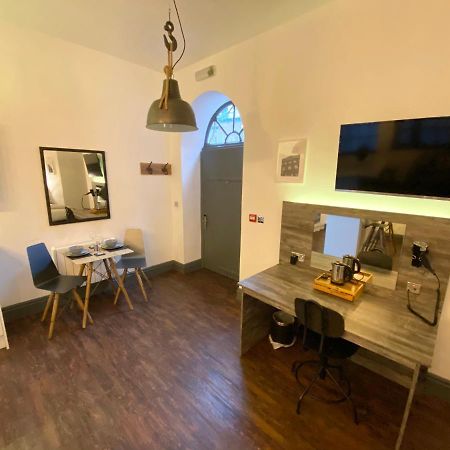 Studio At The Coach House Apartments Λιντς Εξωτερικό φωτογραφία