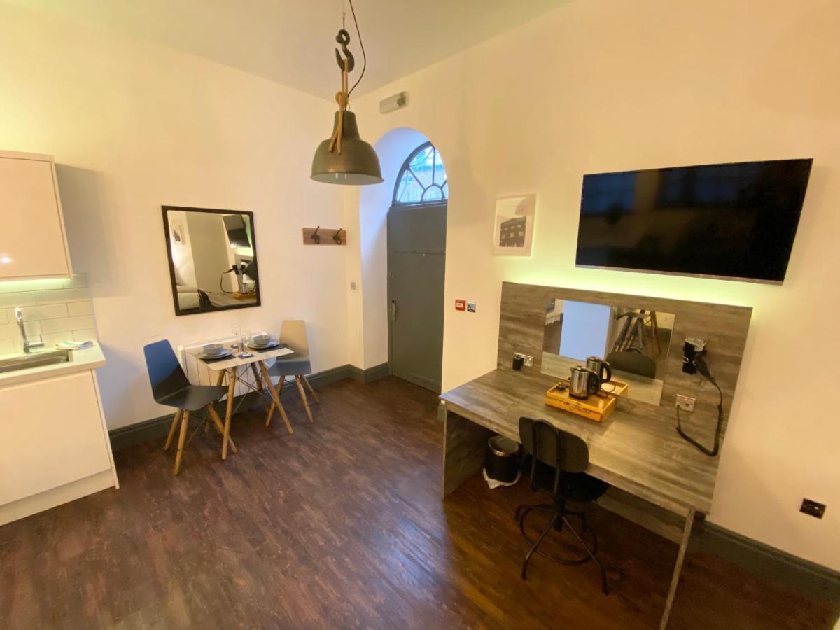 Studio At The Coach House Apartments Λιντς Εξωτερικό φωτογραφία