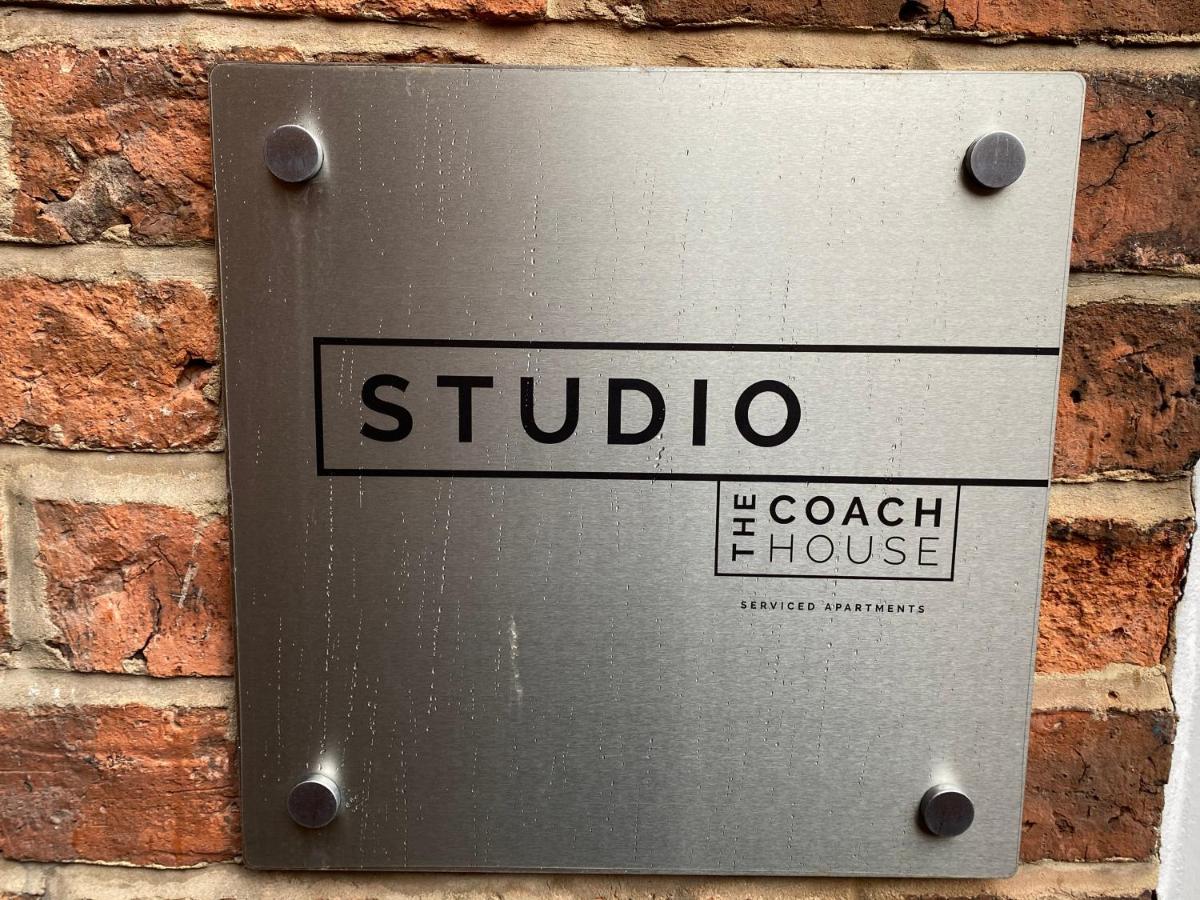 Studio At The Coach House Apartments Λιντς Εξωτερικό φωτογραφία
