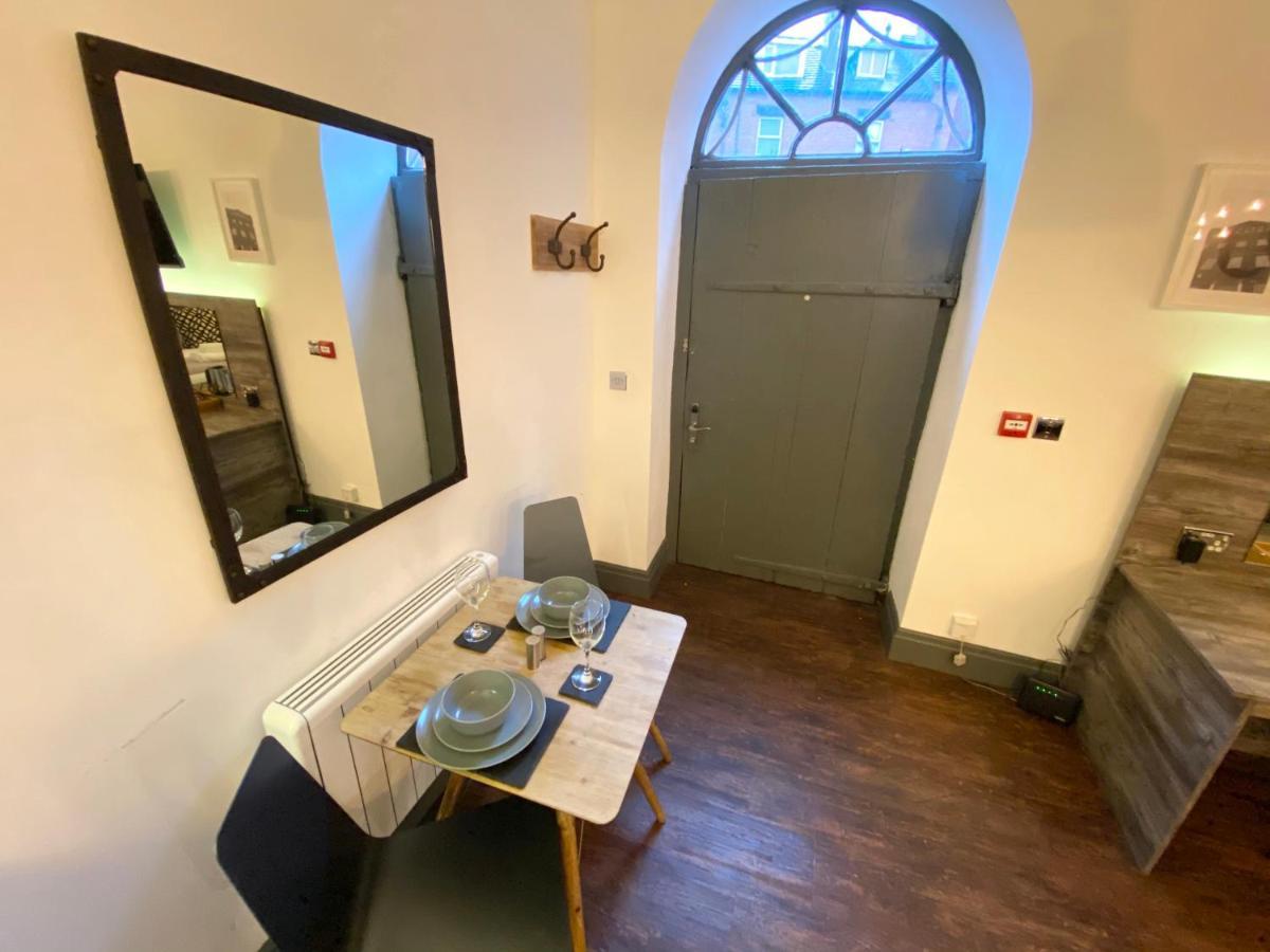 Studio At The Coach House Apartments Λιντς Εξωτερικό φωτογραφία