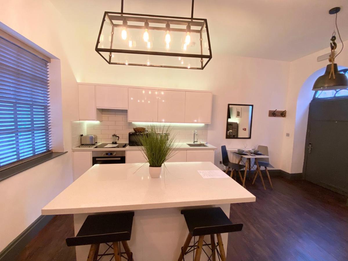 Studio At The Coach House Apartments Λιντς Εξωτερικό φωτογραφία